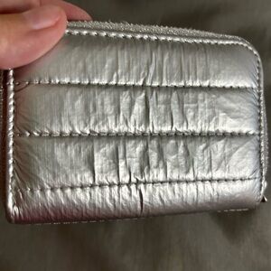 Metallic small wallet in excellent condition